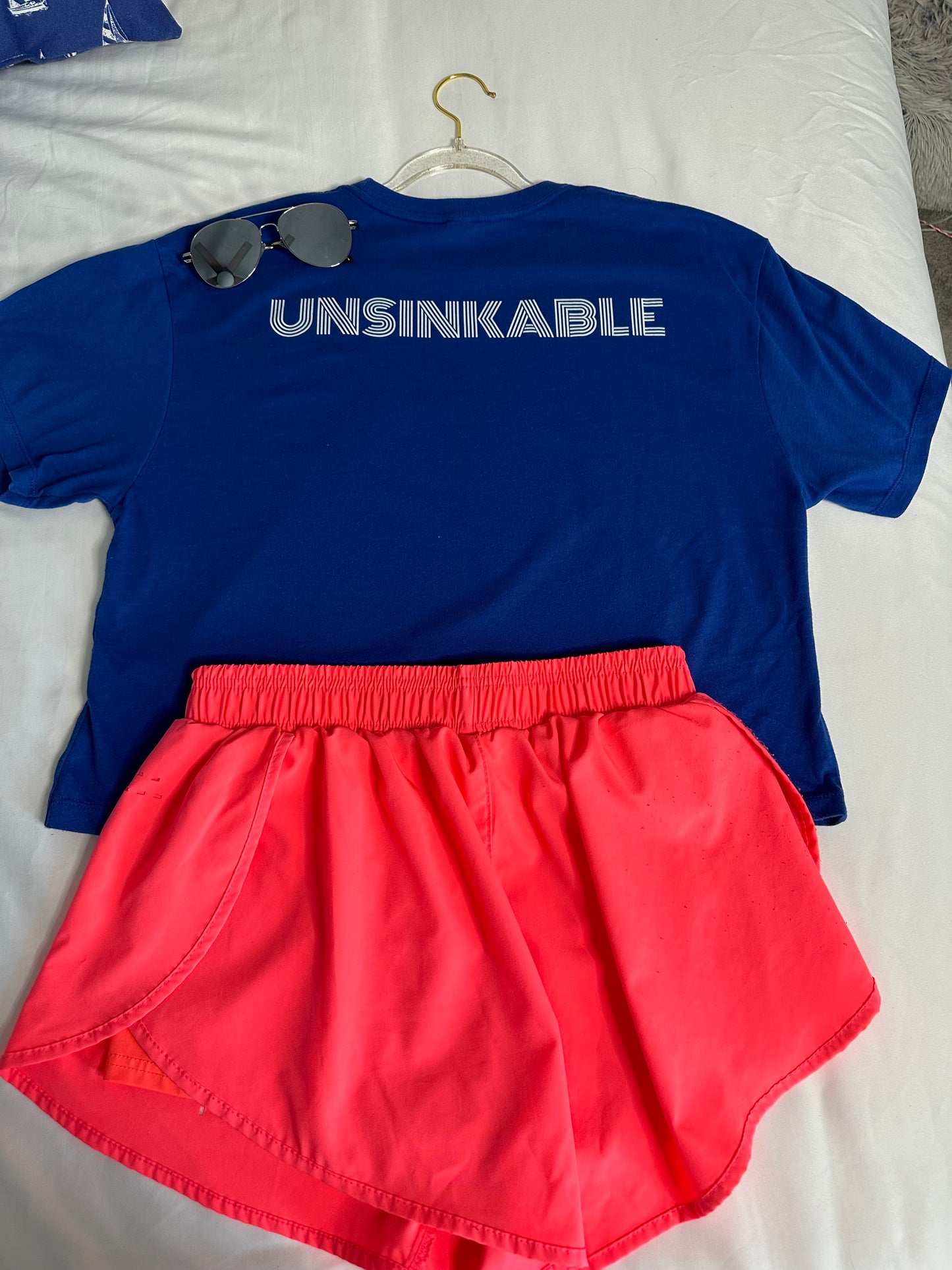 UNSINKABLE Cropped T-Shirt